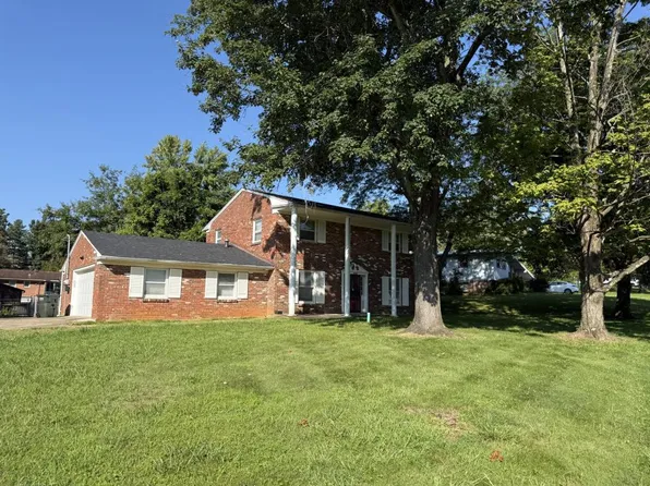 1032 Sunset Dr, Radcliff, KY 40160