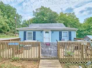 206 Upton St, Randleman, NC 27317