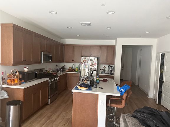 4th image of 35258 Vernon Dr