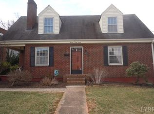 1127 Chestnut Hill Dr, Lynchburg, VA 24502