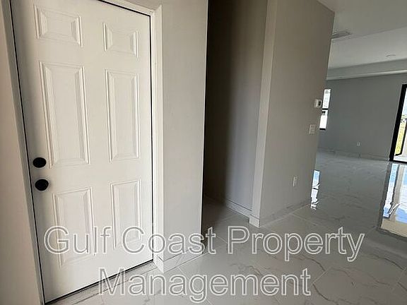 3rd image of 219 NW 23rd Ter