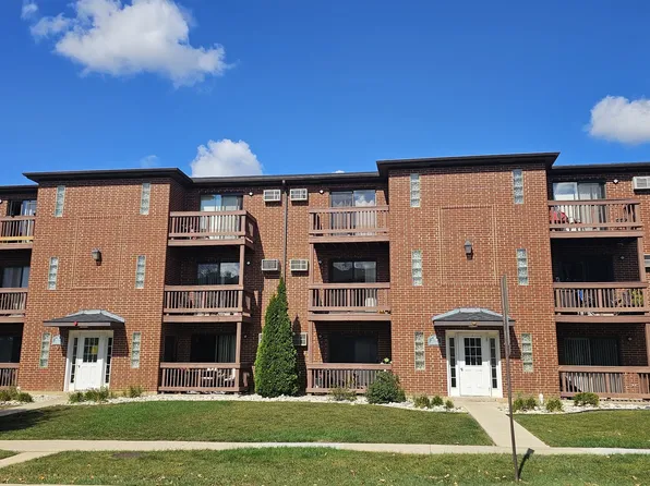 1160 Cedar St APT 3A, Glendale Heights, IL 60139