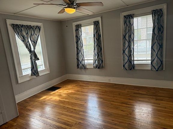 3rd image of 1119 Court St Floor 1