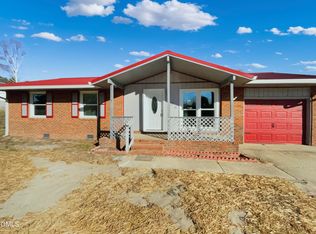 154 Rosebud St, Spring Lake, NC 28390