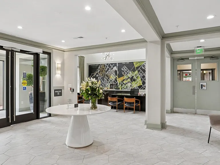 Broadstone Paragon — Photo 16