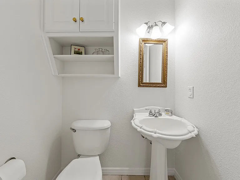 1694 McLennan Crossing Rd — Photo 6