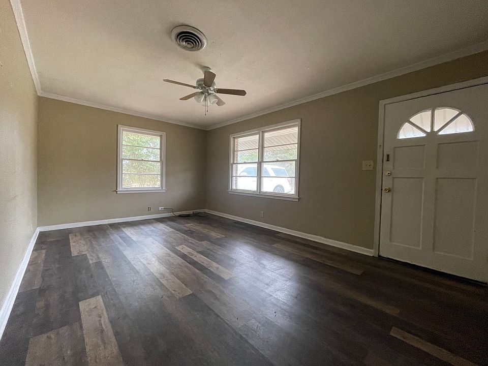 220 Perry Hill Rd, Montgomery, AL 36109 Zillow