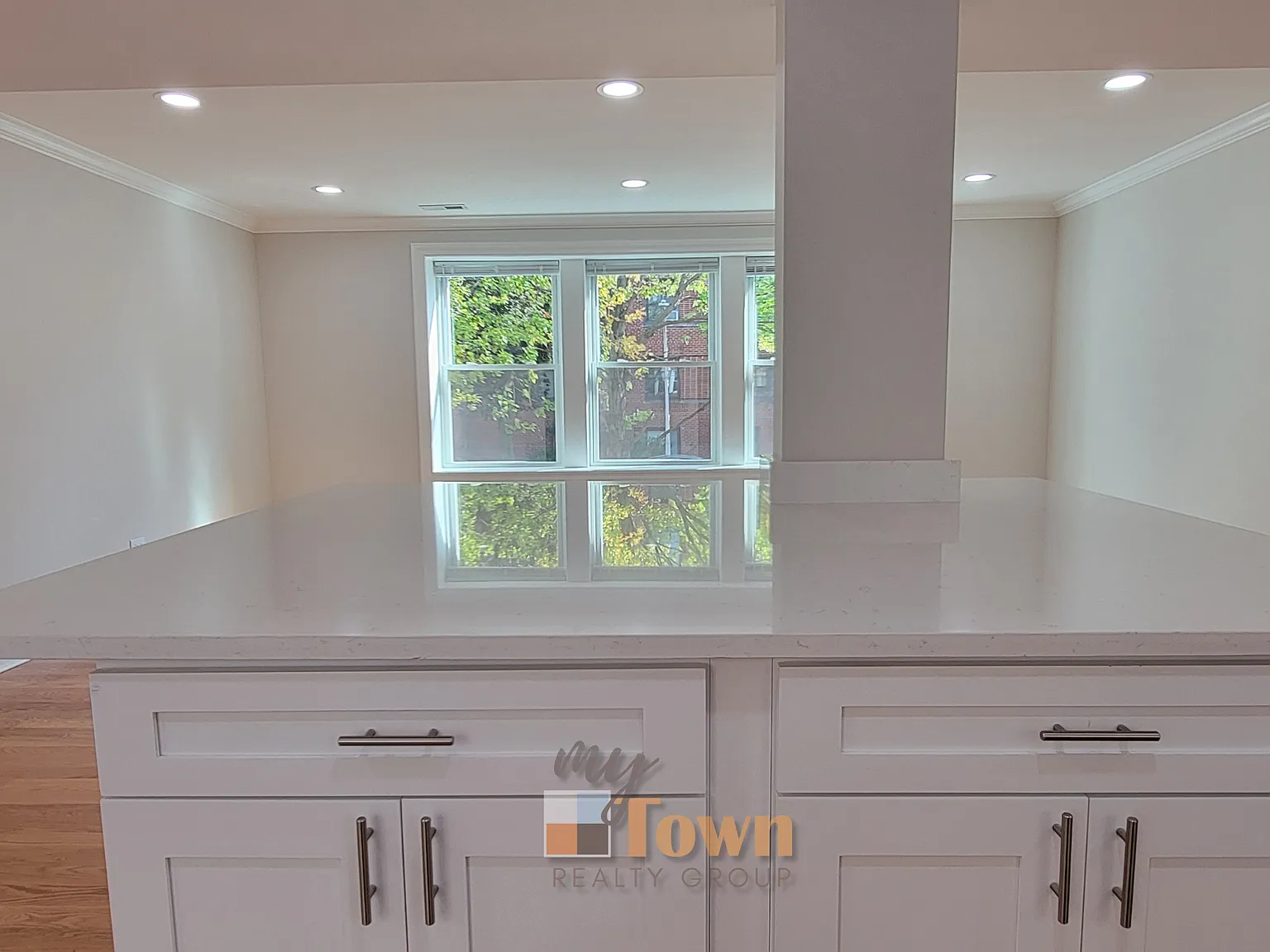 3 bed, $2,850 — Photo 3