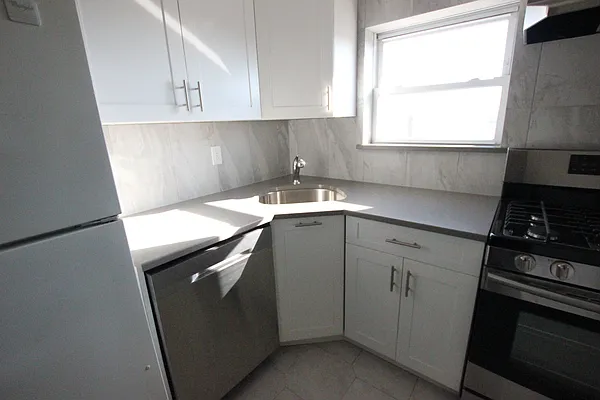 Rented by Bedford 6 Real Estate | media 23