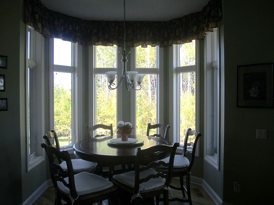 2nd image of 21750 Pine Tree Cir