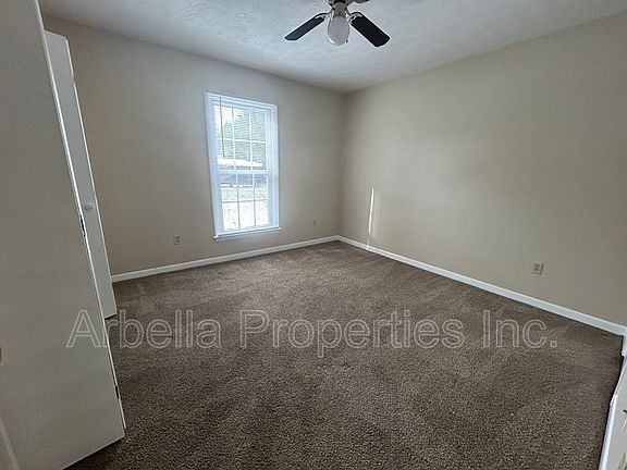 3rd image of 5021 Emerald Dr APT 4