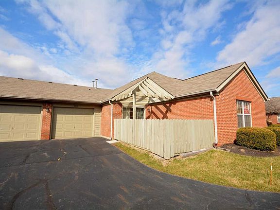 3rd image of 3893 Oakbrook Ln