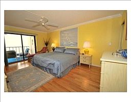 3rd image of 1270 Gulf Blvd APT 1201