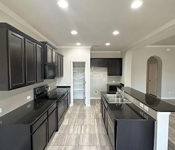 6008 Worthing Dr — Photo 3