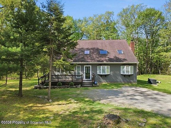 3rd image of 206 Fellowship Dr