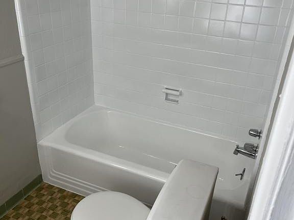 4th image of 4012 W Bancroft St #2