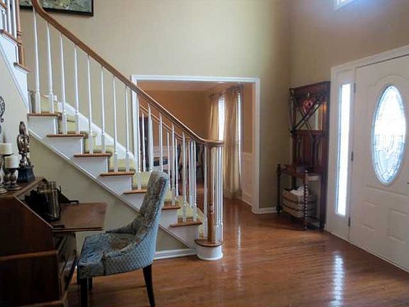 2nd image of 1021 Stonekirk Trce