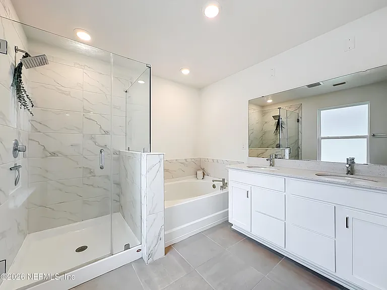 826 Flach Dr — Photo 17