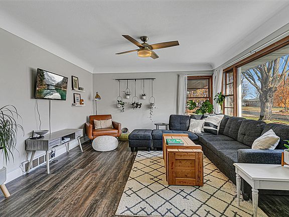 2nd image of 990 Hassan St SE