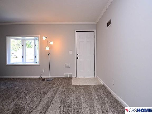 3rd image of 3615 Valley St