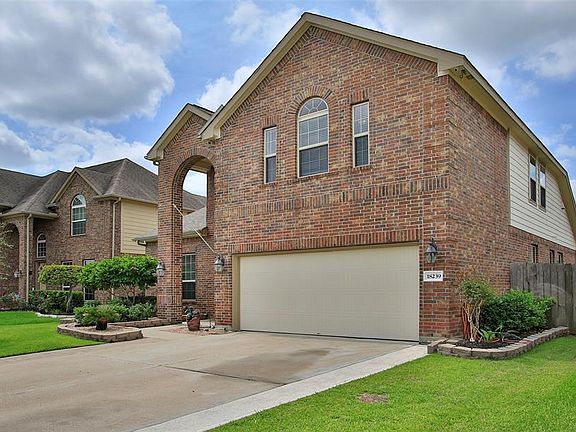 2nd image of 18239 Russett Green Dr