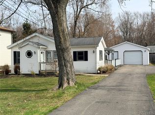 5893 Lakeview Ter, Lake View, NY 14085