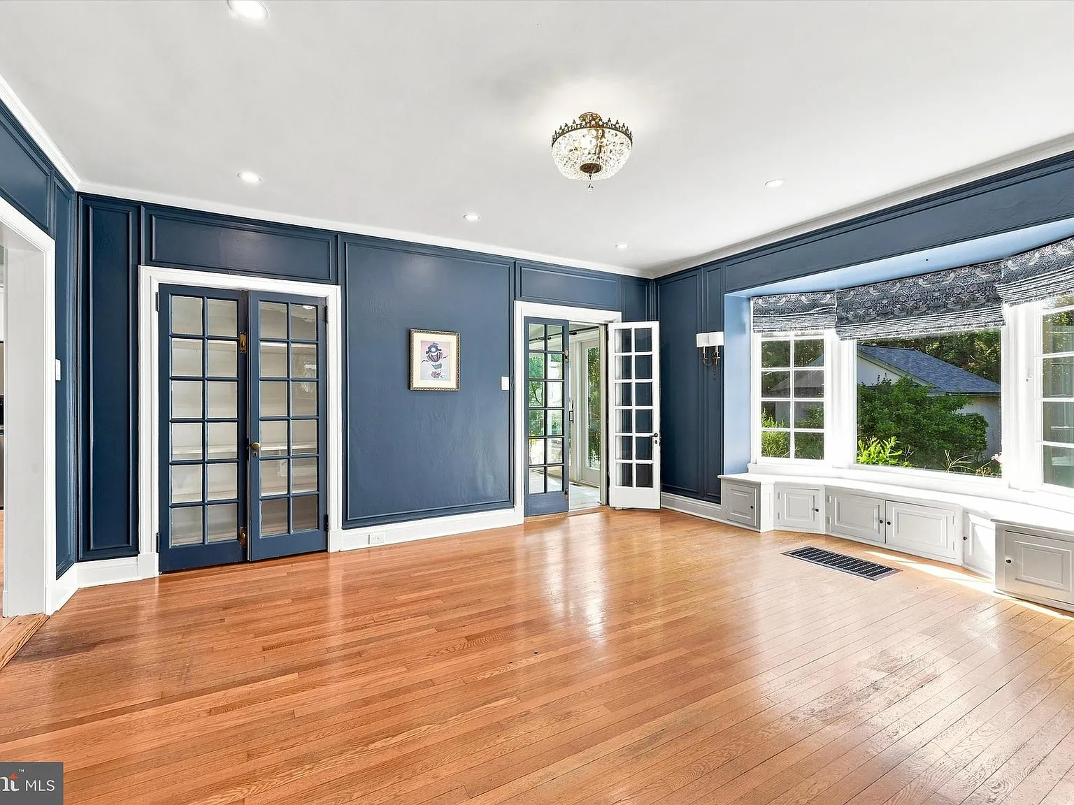 6 bed, 7.0 bath, 4251 sqft, $8,500 — Photo 4