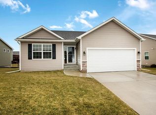 150 SE Stone Prairie Dr, Waukee, IA 50263