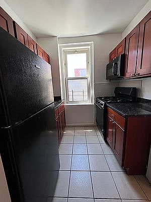 3rd image of 36-40 Bowne St #6G