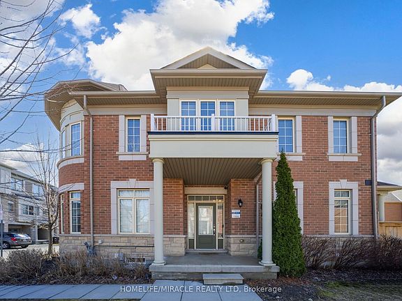 3rd image of 2 Aspen Hills Rd