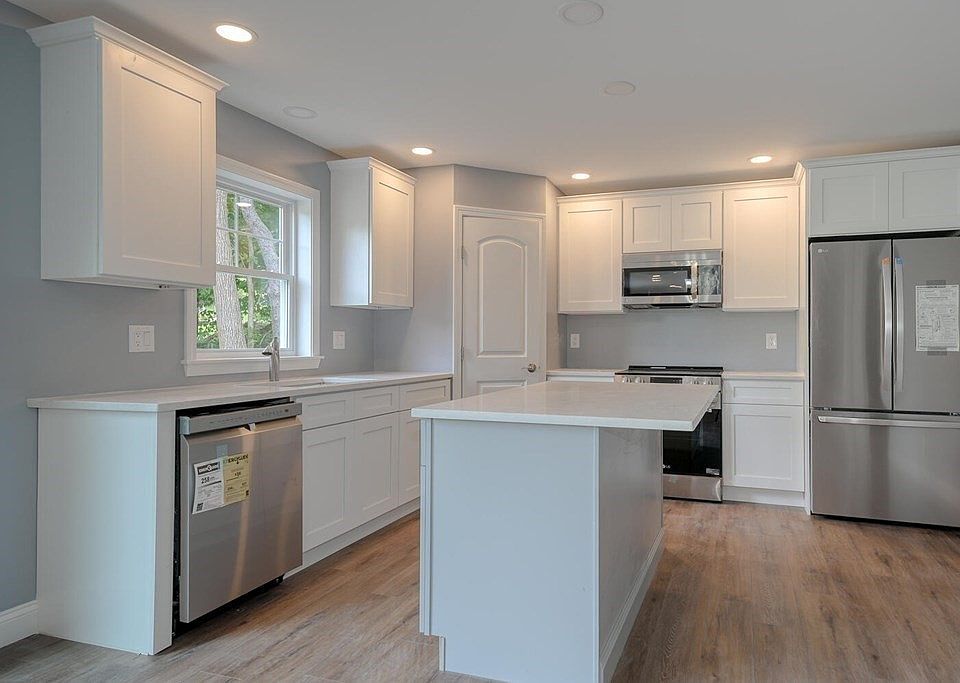 458 Main St Groton, MA Zillow Apartments for Rent in Groton