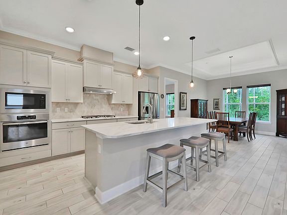 3rd image of 208 Village Grande Dr
