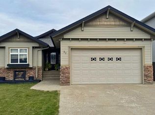 37 SE Laurel Pl, Coalhurst, AB T0L 0V2