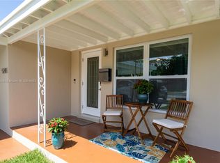5248 NE 3rd Ave, Oakland Park, FL 33334