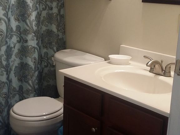 5th image of 25 Alsop Ln