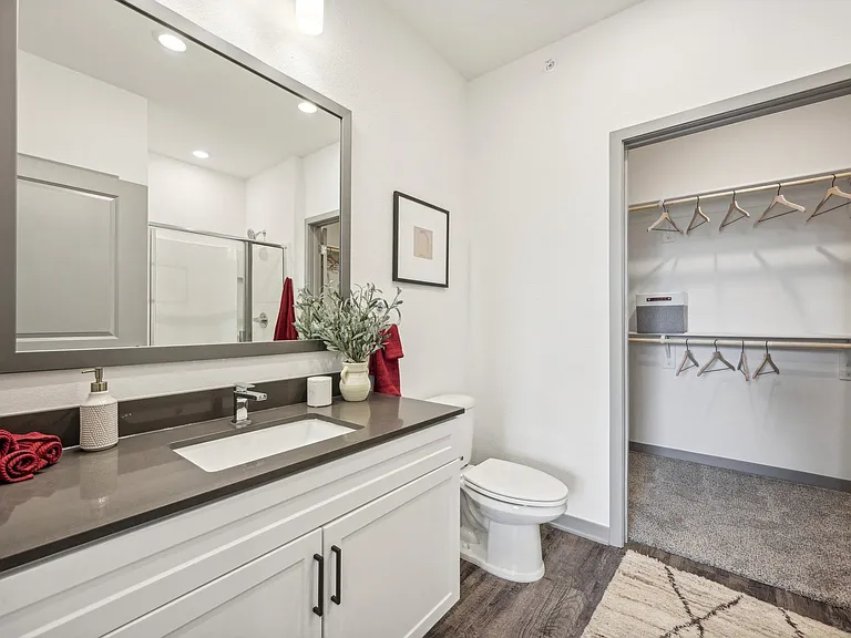 The Quarry Luxury Apartments — Photo 14