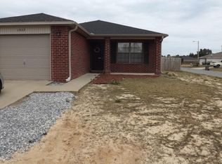 1922 Catline Cir, Navarre, FL 32566