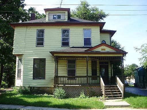 1st image of 154 E 2nd Ave