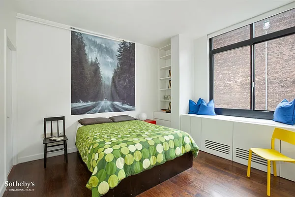 Rented by Sotheby's International Realty | media 18