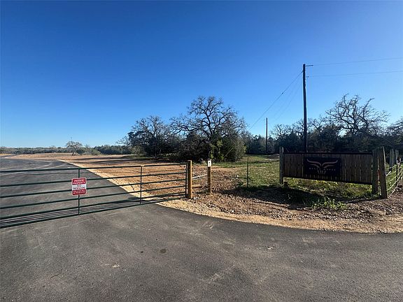 2nd image of 152 Della Ln
