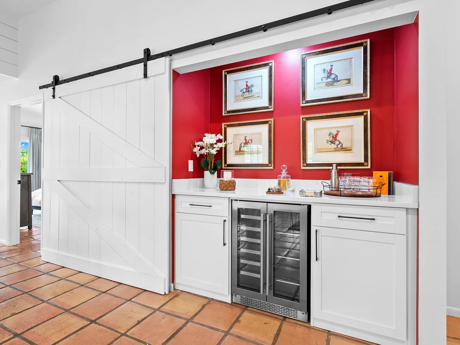 2 bed, 2.0 bath, 1231 sqft, $7,500 — Photo 2