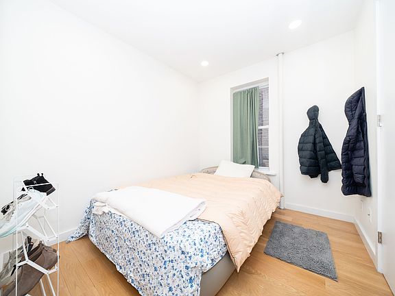 5th image of 3157 Broadway APT 7