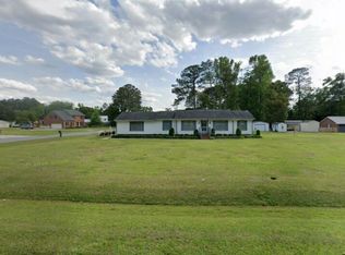 2250 Dogwood Ln, Kinston, NC 28504