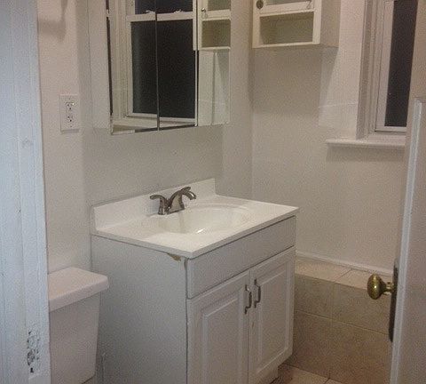 3rd image of 1610 N Karlov Ave APT 3