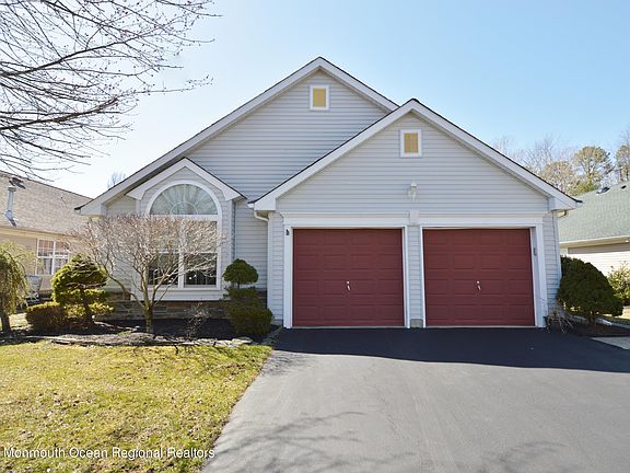 2nd image of 2894 Lenox St