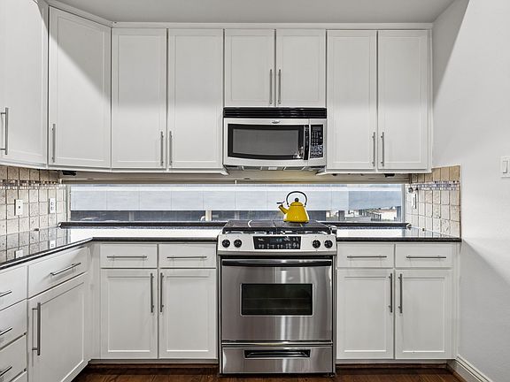 4th image of 3003 Douglas Ave Unit 29