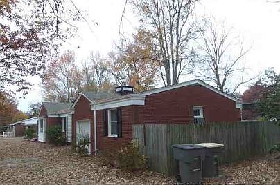 2nd image of 1643 Eastwood Dr