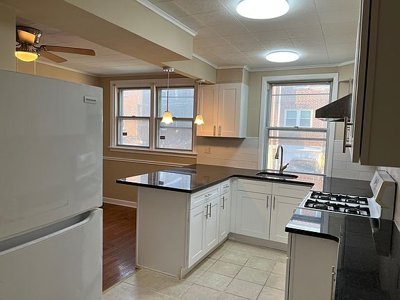 5th image of 6634 Erdrick St