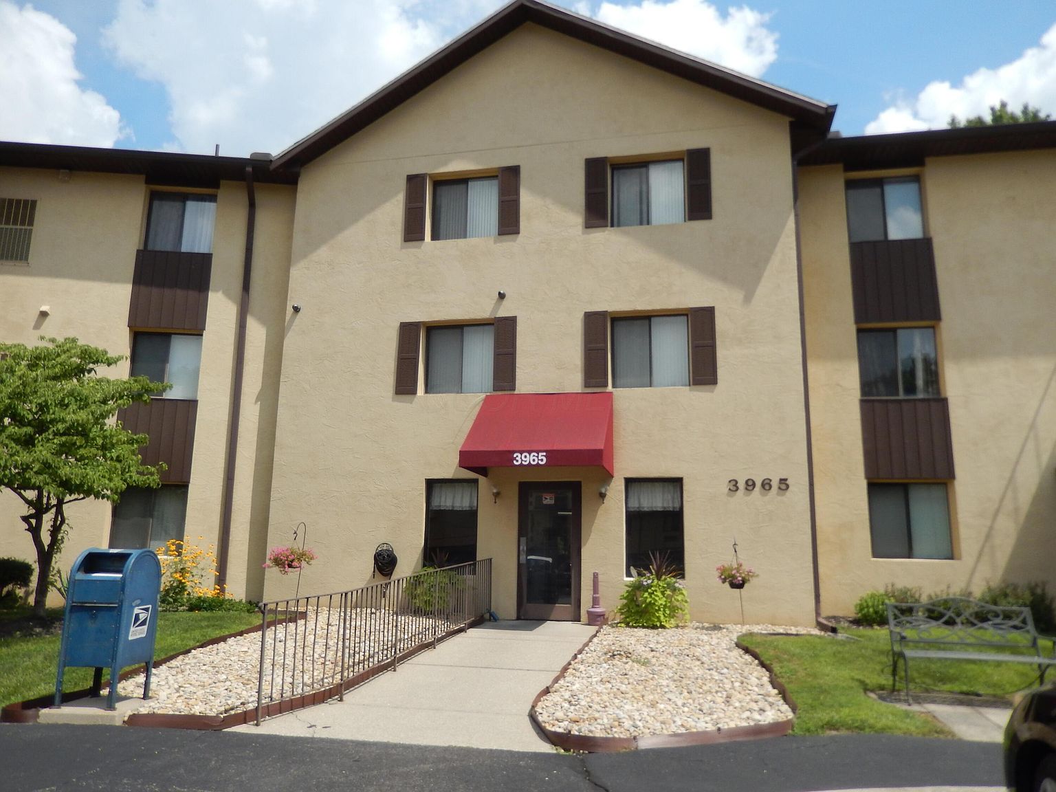 3965 Karl Rd APT 208, Columbus, OH 43224 | MLS #225027605 | Zillow