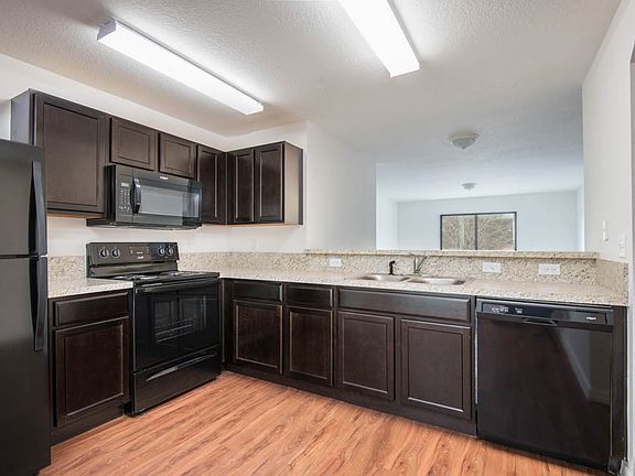 Spacious chef-ready kitchen